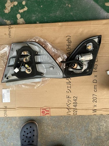 TOYOTA LEXUS CELSIOR UCF30 ZENKI TAIL LIGHTS LAMPS SET STANLEY 0807