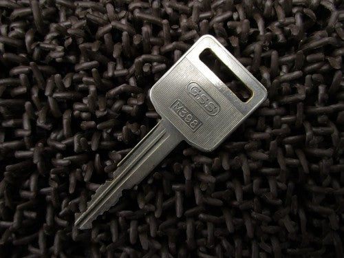 Suzuki RF400R Top Bridge Stem Main Key Set Tank Cap GK78A