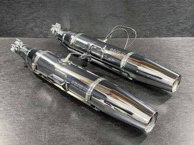 Harley-Davidson Softail Heritage FLDE FLHC FLHCS OEM Muffler Silencer
