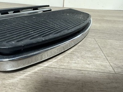 Harley-Davidson Genuine OEM Footboard Softail Touring Used
