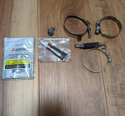Akrapovic Titanium Slip-On Muffler Yamaha FZ8 FEZER8 Carbon