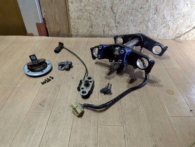 Kawasaki ZRX1200R ZRT20A-029 Ignition Key Set Handlebar Top