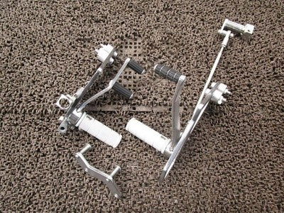 Beet Yamaha FZR400R Rearsets Footpegs 1WG Carburetor
