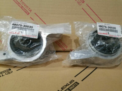 Lexus Front Lower Control Arm Bushing Set Genuine 48075-30030 48076-30030