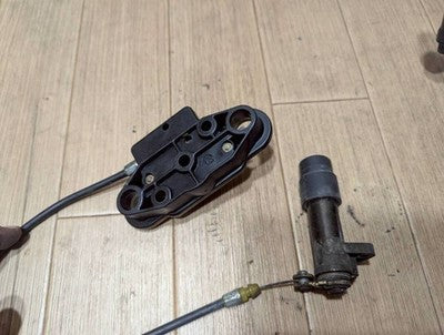 Kawasaki ZRX1200R ZRT20A-029 Ignition Key Set Handlebar Top