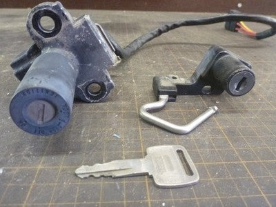 Honda CBR750 Super Aero RC27 Ignition Key Set Switch 6005R1