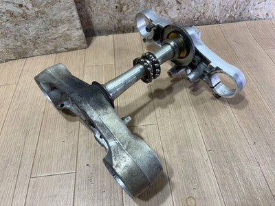 Suzuki TL1000R VT52A-100 Steering Stem Top Bridge