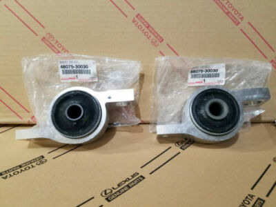 Lexus Front Lower Control Arm Bushing Set Genuine 48075-30030 48076-30030