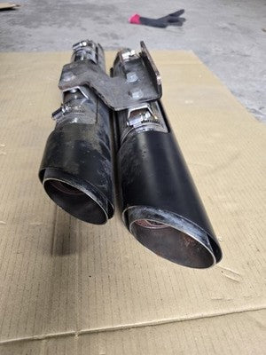 Vance & Hines Slip-On Exhaust Muffler for Harley-Davidson FXDF / FXDWG / FXDLS