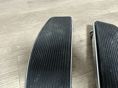 Harley-Davidson Genuine OEM Footboard Softail Touring Used