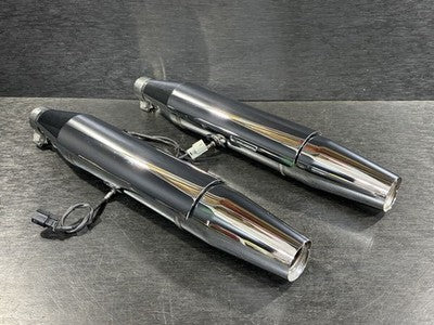 Harley-Davidson Softail Heritage FLDE FLHC FLHCS OEM Muffler Silencer