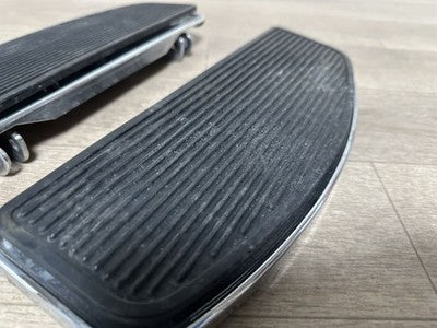 Harley-Davidson Genuine OEM Footboard Softail Touring Used