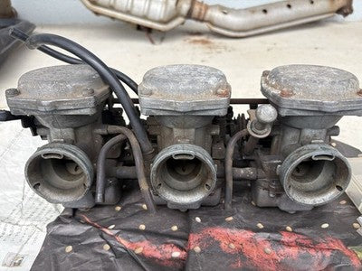 Suzuki GT750 Triple Carburetor Set 2 Pieces