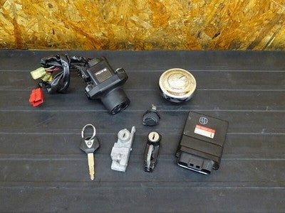 Yamaha SR400 RH03J-006 Ignition Key Set ECU Igniter 2016