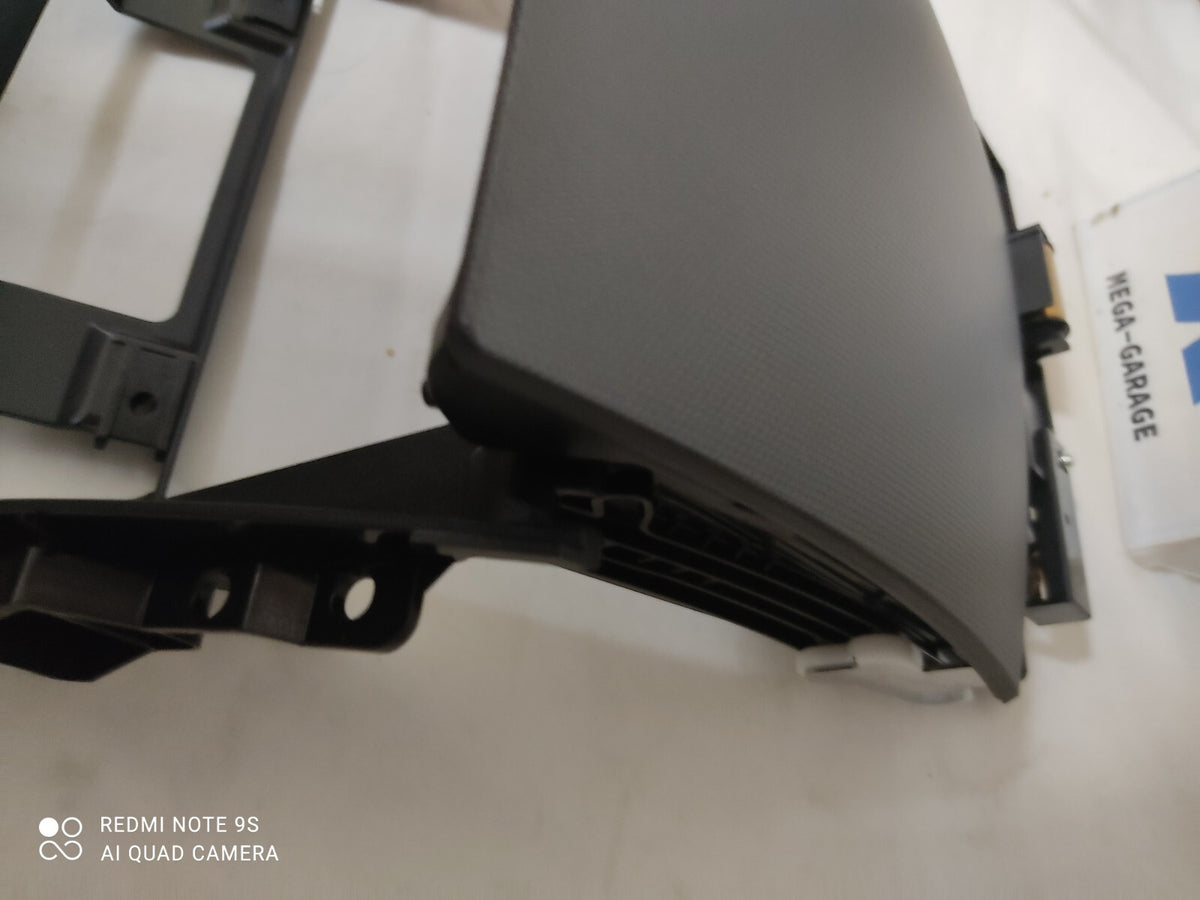 NISSAN Genuine 350Z 2003-2004 Center Dash Navigation Compartment Lid 68250-CD01A