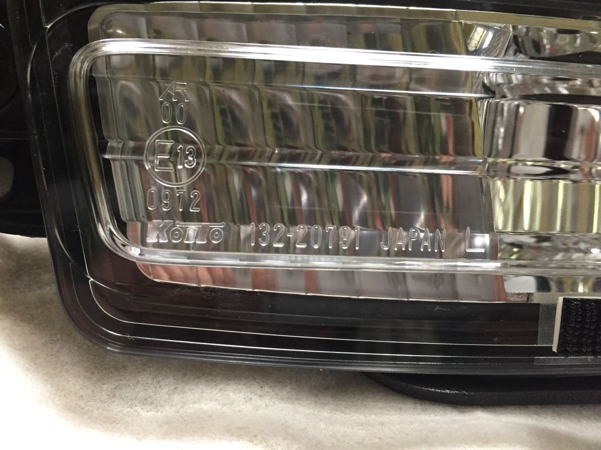 SUBARU Genuine Legacy Lens and Body Buttons Atop Lamp Left 84912AG230