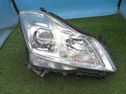 Toyota Genuine Crown Royal HCHR-686 GRS200 GRS201 HID Right Headlight