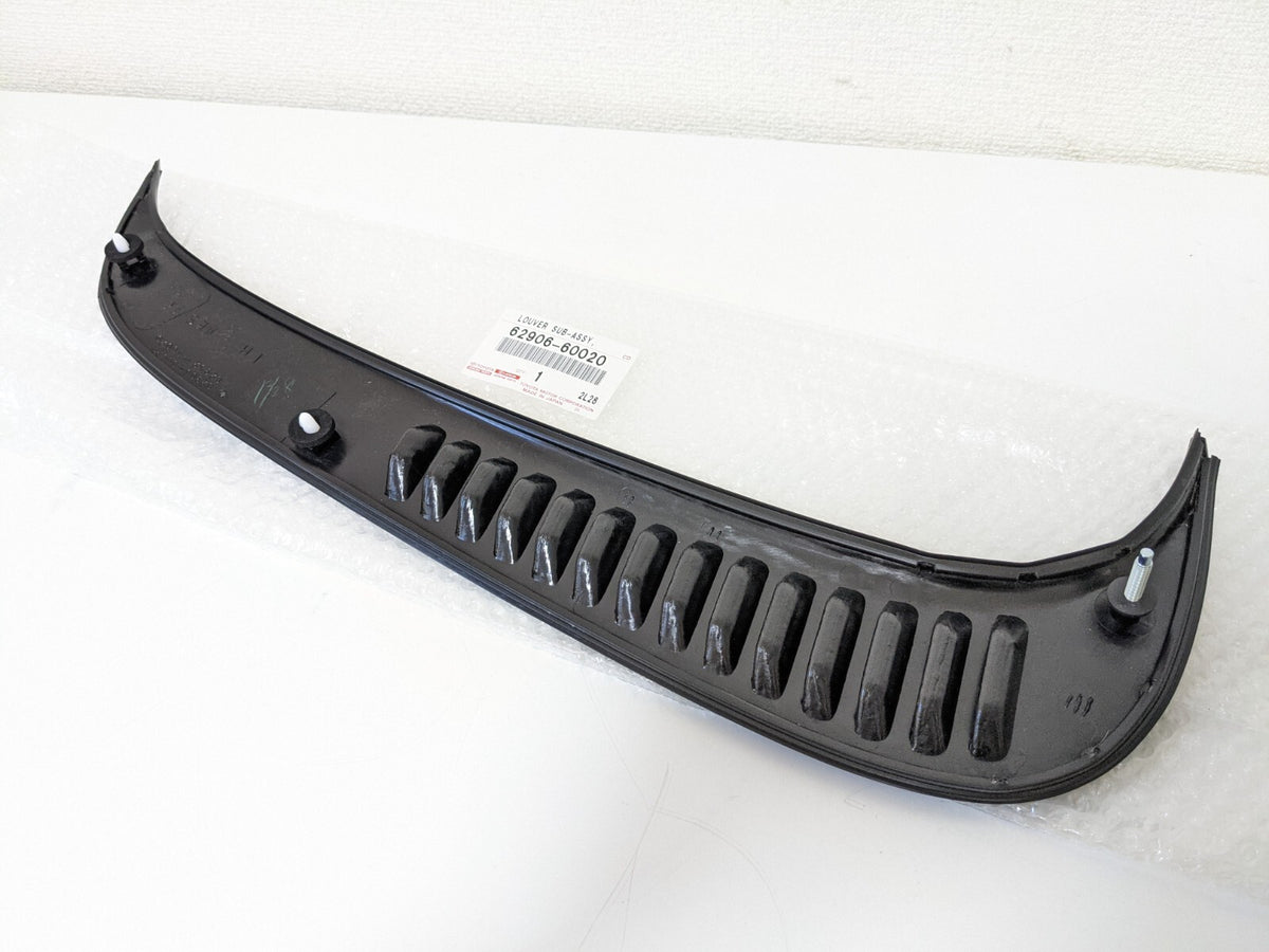Genuine Toyota Land Cruiser 80 FJ80 Rear Louver Quarter Side Window Vent Set