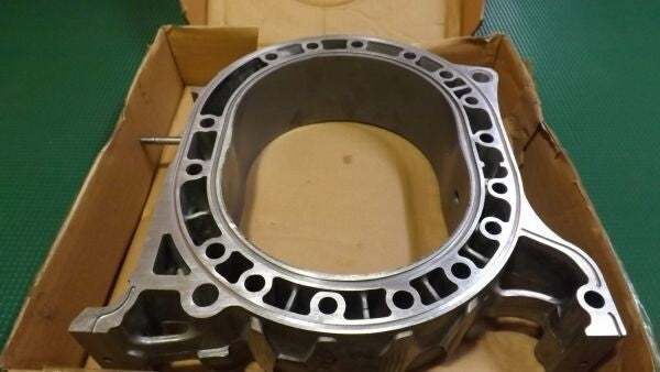 MAZDA RX8 RX-8 SE3P 13B ROTARY WANKEL ENGINE FRONT ROTOR HOUSING OEM