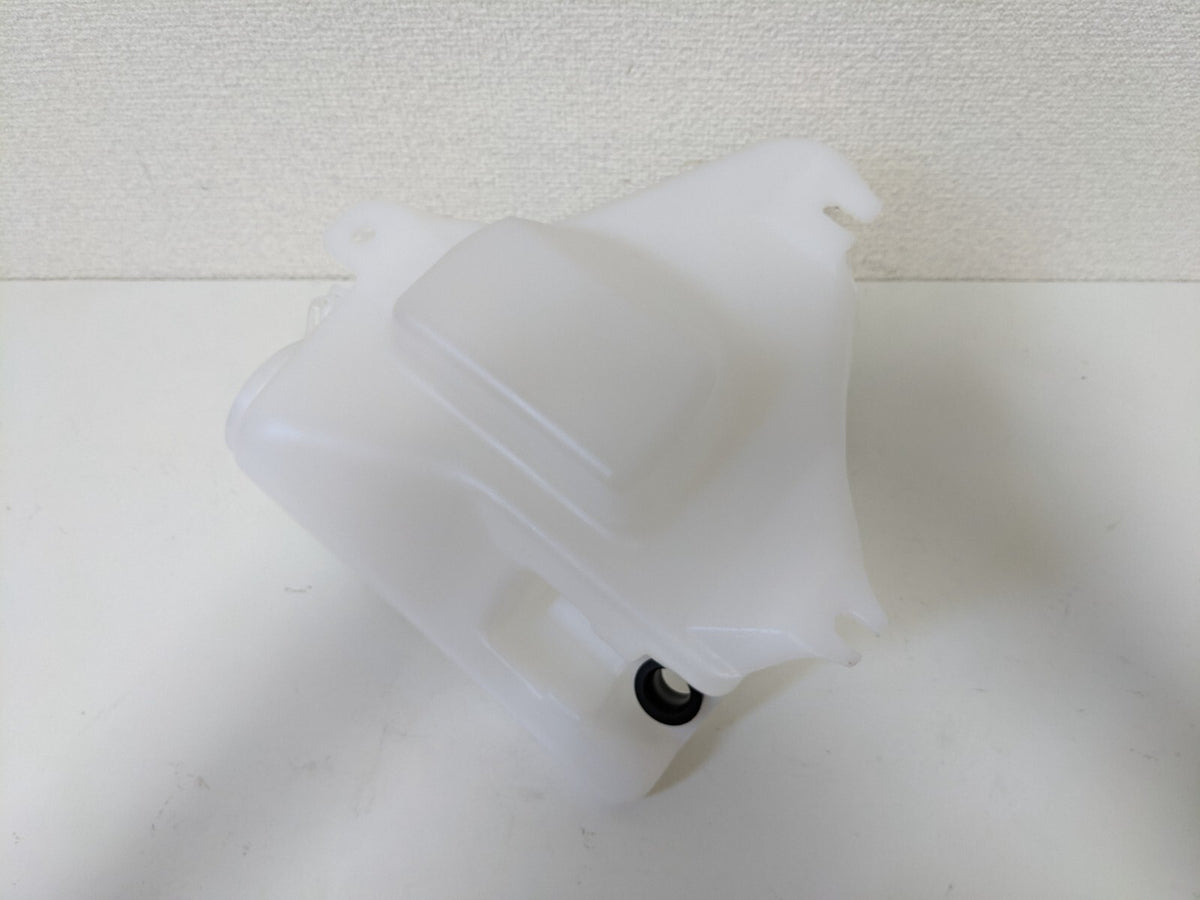 Genuine LAND CRUISER BJ60 FJ62 HJ61 FJ60 HJ60 Windshield Washer Tank F/S Toyota
