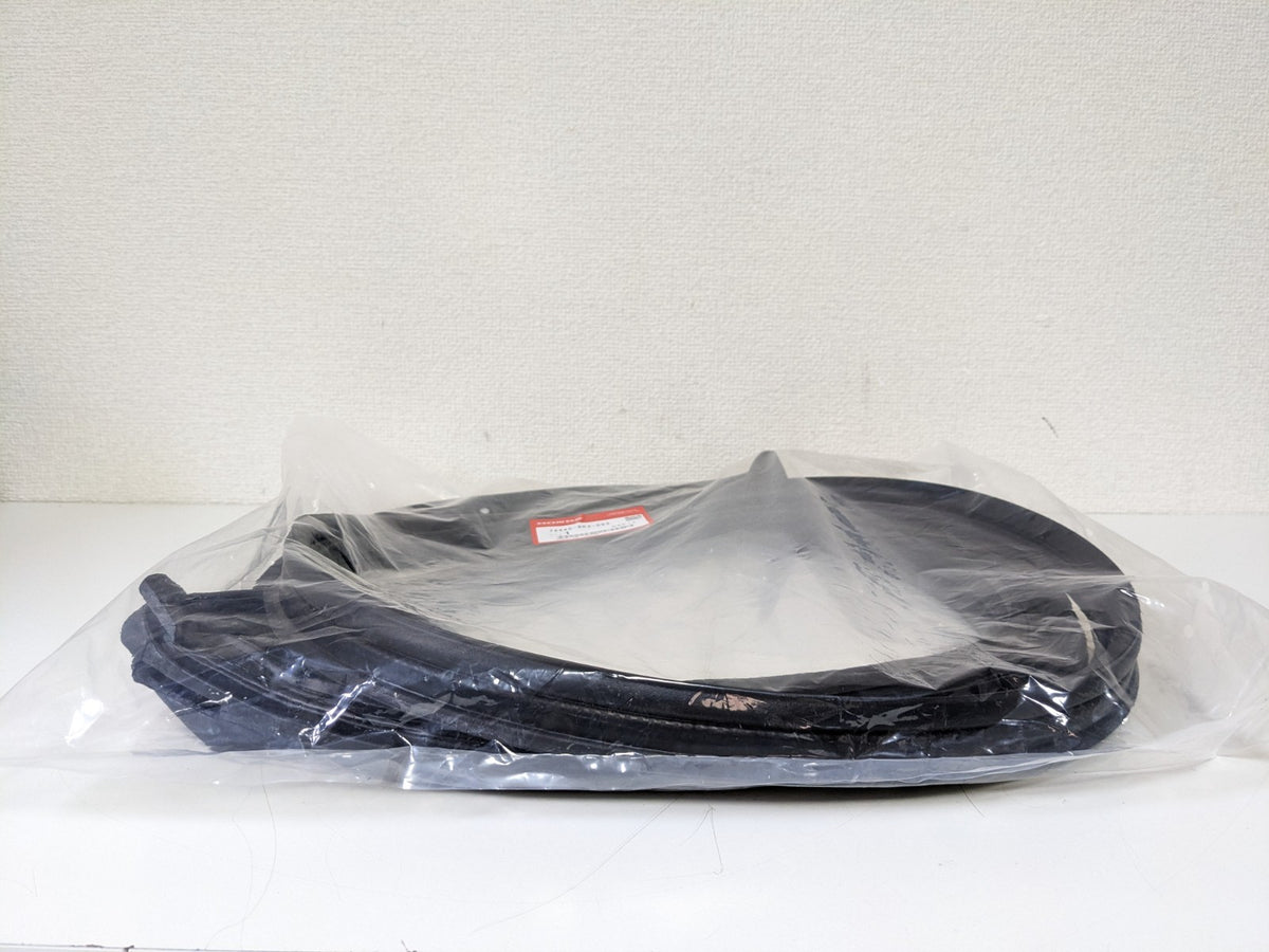 GENUINE HONDA CIVIC EG4 WEATHERSTRIP TAIL GATE 74440-SR3-003