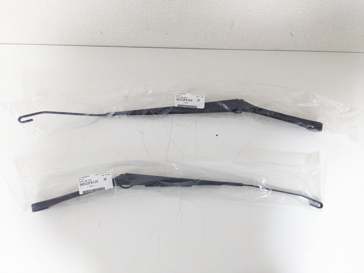 SUBARU GENUINE OEM IMPREZA 97-00 GC8 WRX Front Glass Windshield Wiper Arm Set
