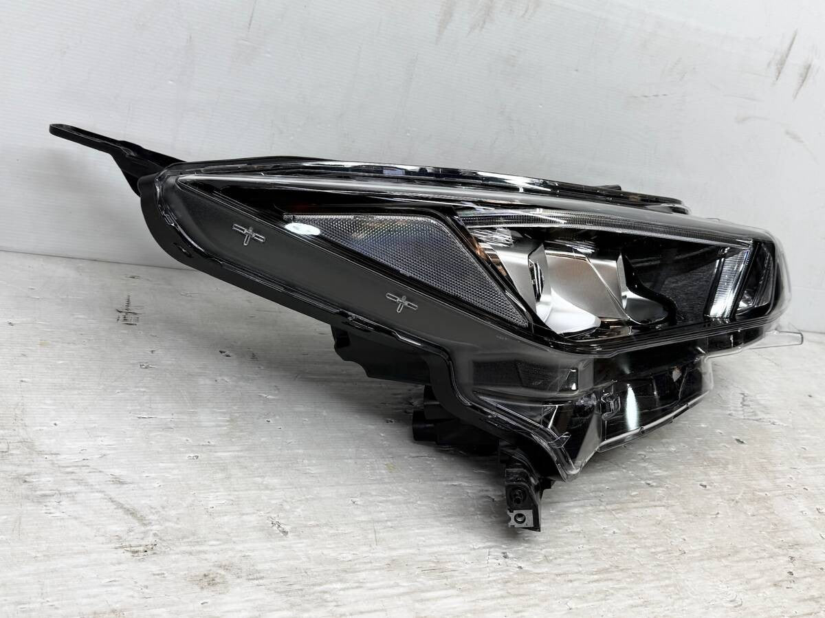 Nissan LEAF ZE1 Early Model Right Headlight Headlamp LED ICHIKOH 1954 JDM OEM