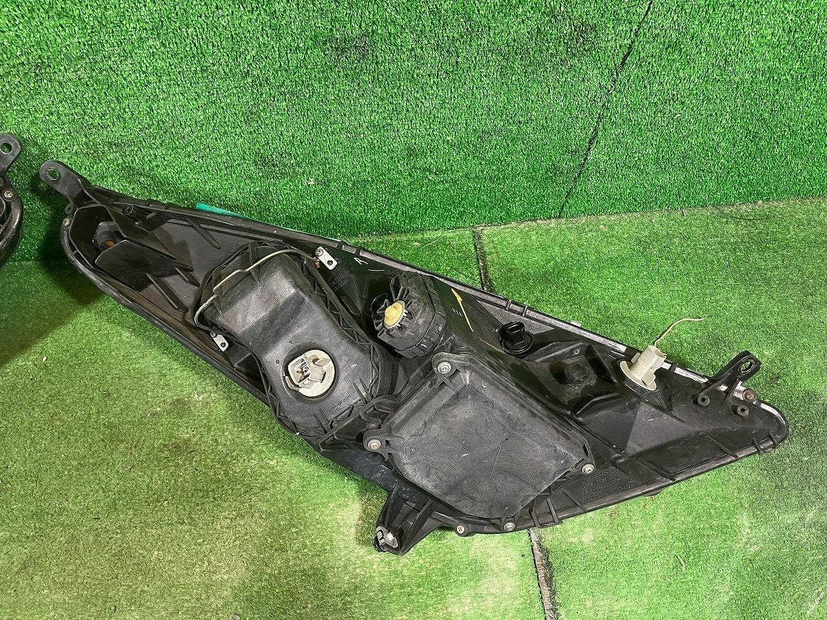 Toyota Celica ZZT230 ZZT231 2002-2006 HID Headlight Lamp KOITO 20-432 OEM JDM
