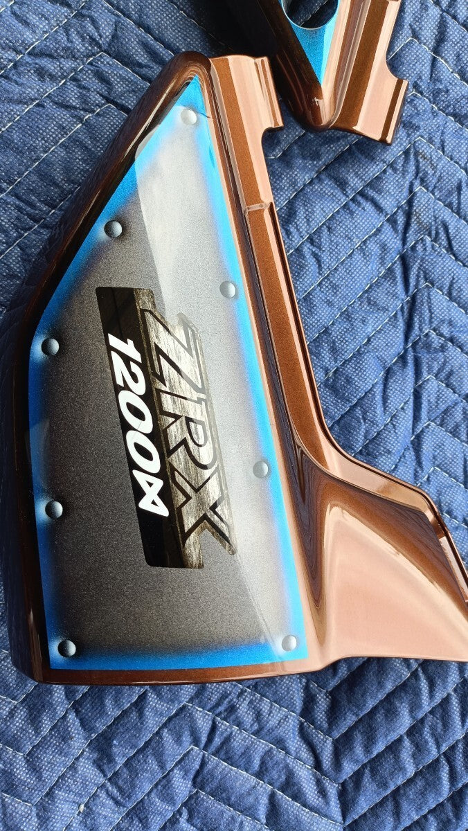 Kawasaki ZRX1200 DAEG 2009-2016 Side Cover Fairing Genuine OEM