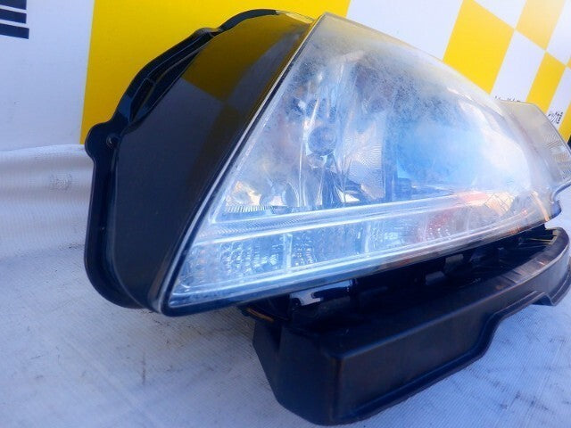Honda CR-Z DAA-ZF1 Left Headlight 33150-SZT-J02 Koito 100-22010
