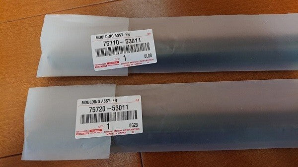 Genuine Toyota Lexus 01-05 Altezza IS300 Front Door Belt Moulding RH LH Set OEM