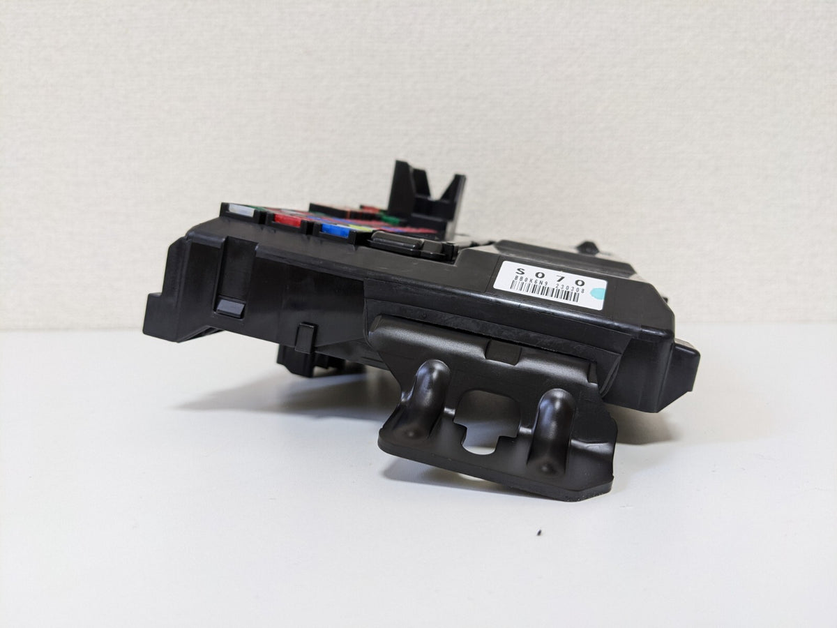 82720-50081 Lexus LS460 LS600h Fuse Relay Engine Room Junction Block Genuine OEM