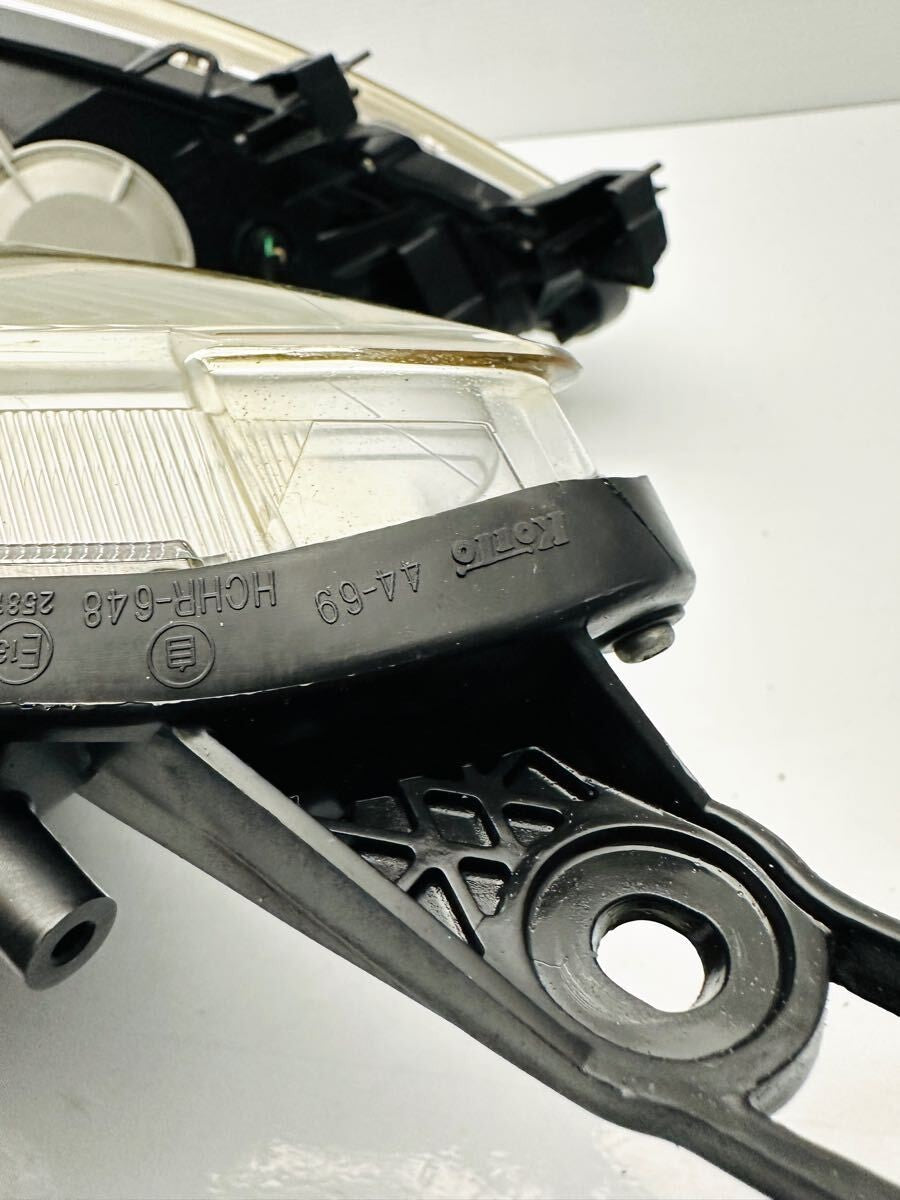 Toyota ISIS ZGM10W ANM10W ANM15W ZNM10W ZGM15W HID Headlight KOITO 44-69 JDM OEM