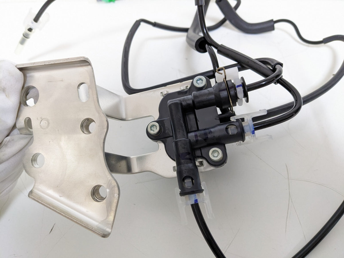 48960-60010 TOYOTA LEXUS Genuine GX460 Height Control Valve Assy No.2