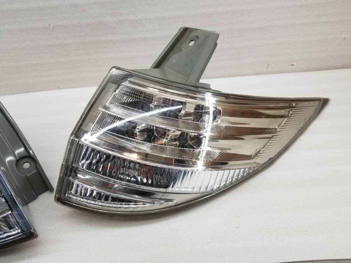 Toyota Estima Previa Tarago 2006-2008 ACR50 GSR50 AHR20W Tail Light Lamp OEM JDM