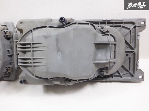 Genuine Mercedes-Benz W123 Halogen Headlight 1305235051 1305235039