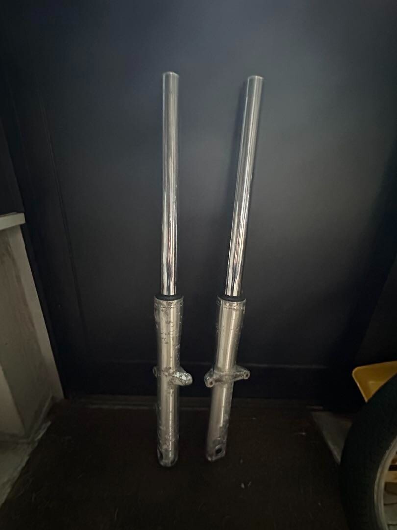 Yamaha DragStar 400 Front Fork