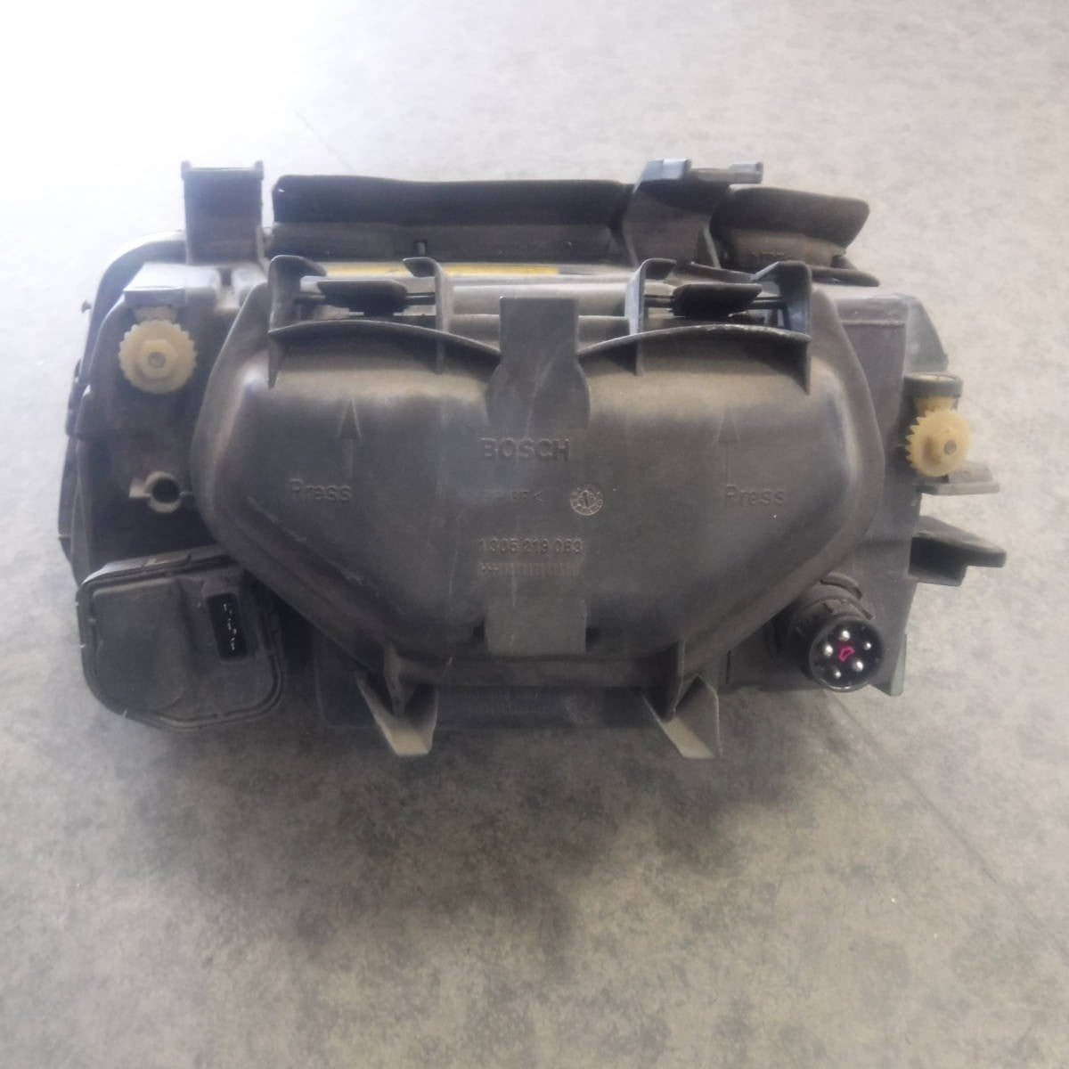 Audi A4 B5 8DADR Right Headlight Headlamp OEM 8D0941004G 1305621699