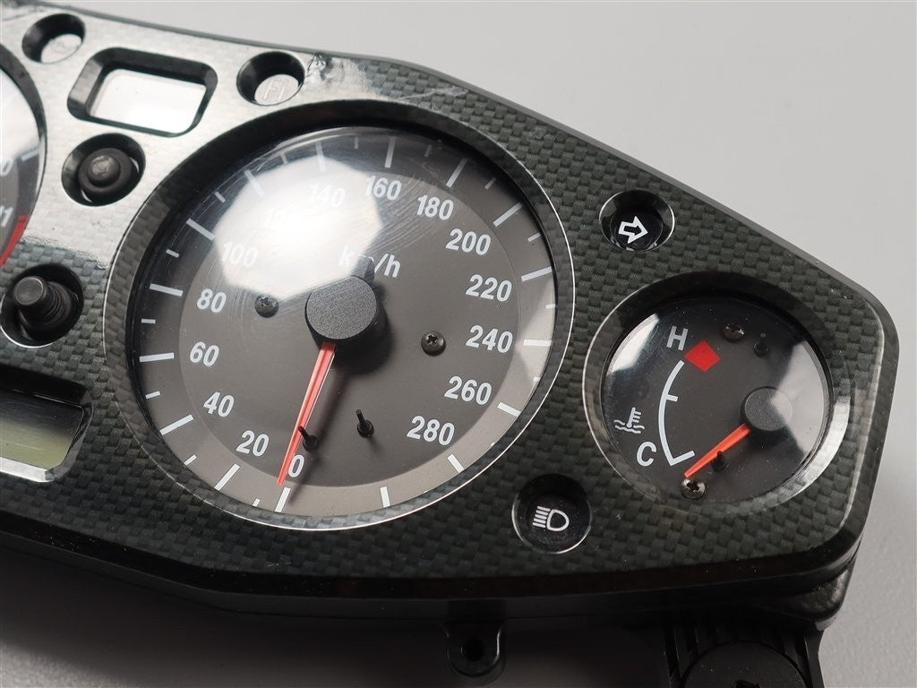 Suzuki GSX1300R Hayabusa GW71A 1999 Instrument Cluster Speedometer JDM OEM
