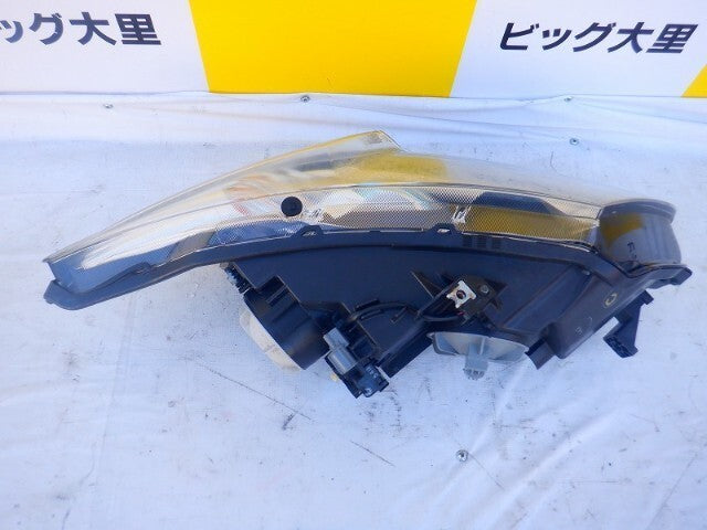 Honda CR-Z DAA-ZF1 Left Headlight 33150-SZT-J02 Koito 100-22010
