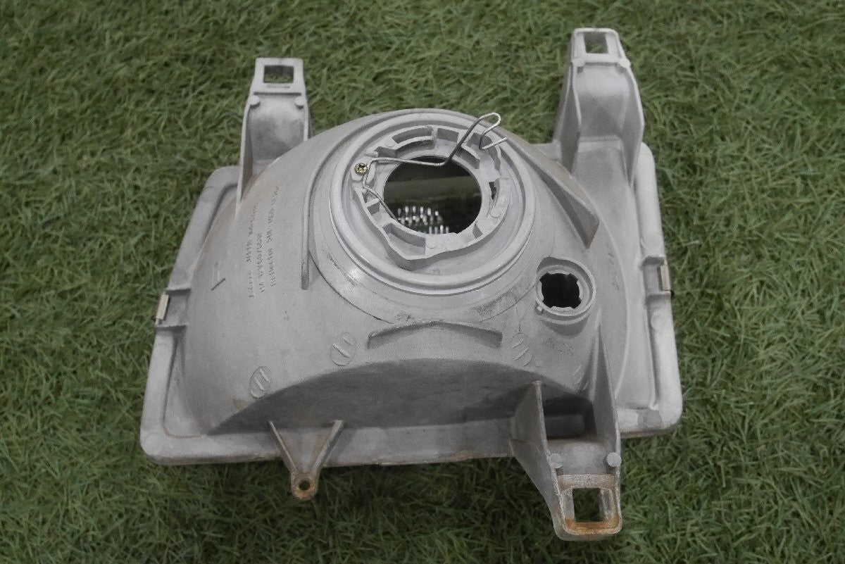 Mazda UF66M Proceed Marvie Cab Plus Late Model Right Headlight KOITO 100-61795