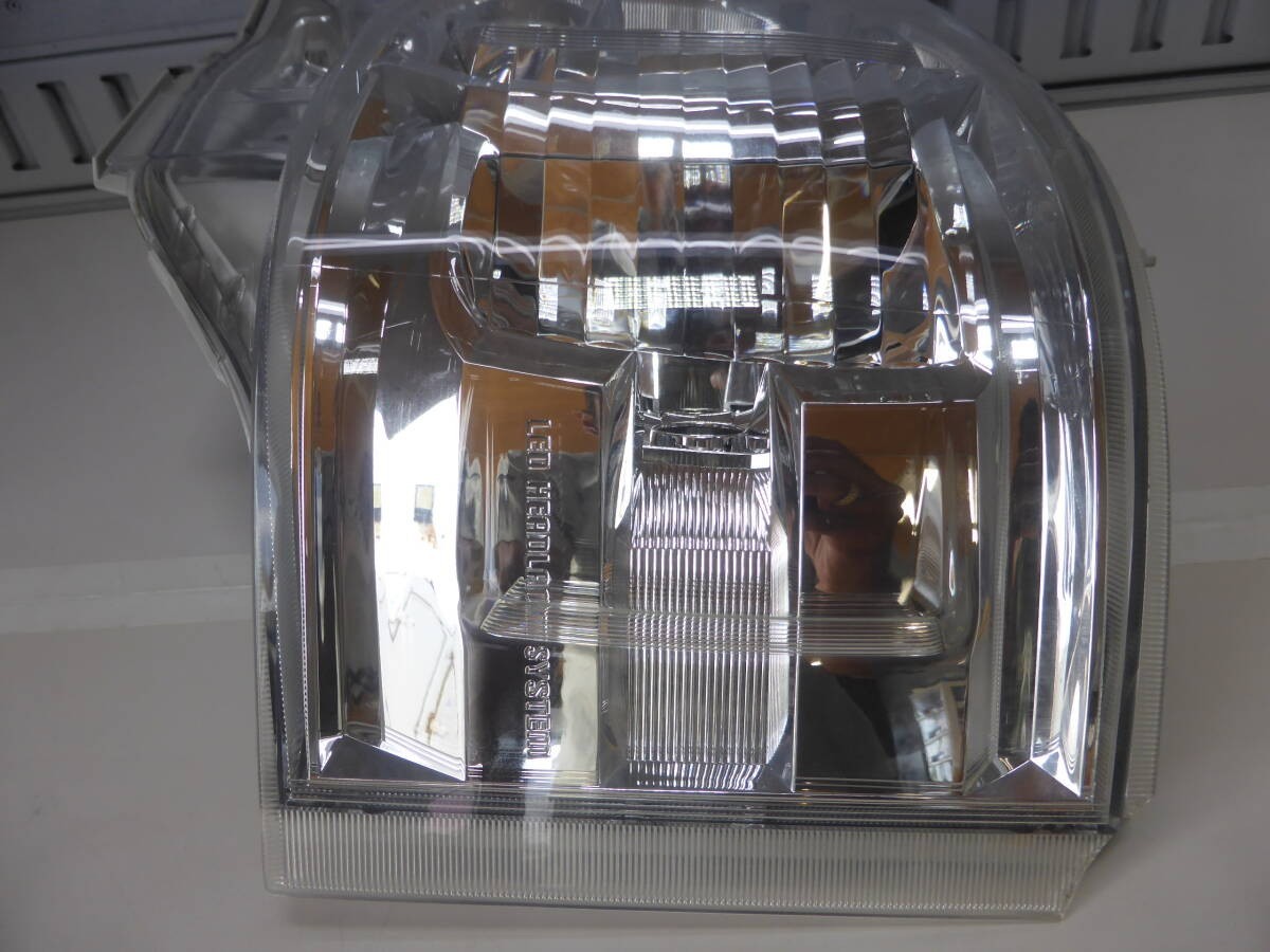 Toyota HiAce TRH KDH GDH 200 Series Left LED Headlight KOITO 26-137 OEM 2013-