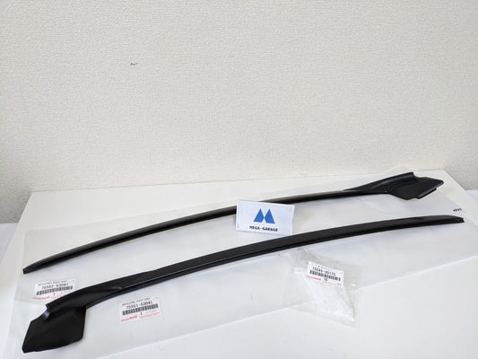 75552-53041 Genuine Lexus IS350 IS200T Front Windshield Moulding & Clips RH & LH