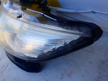 Honda CR-Z DAA-ZF1 Left Headlight 33150-SZT-J02 Koito 100-22010