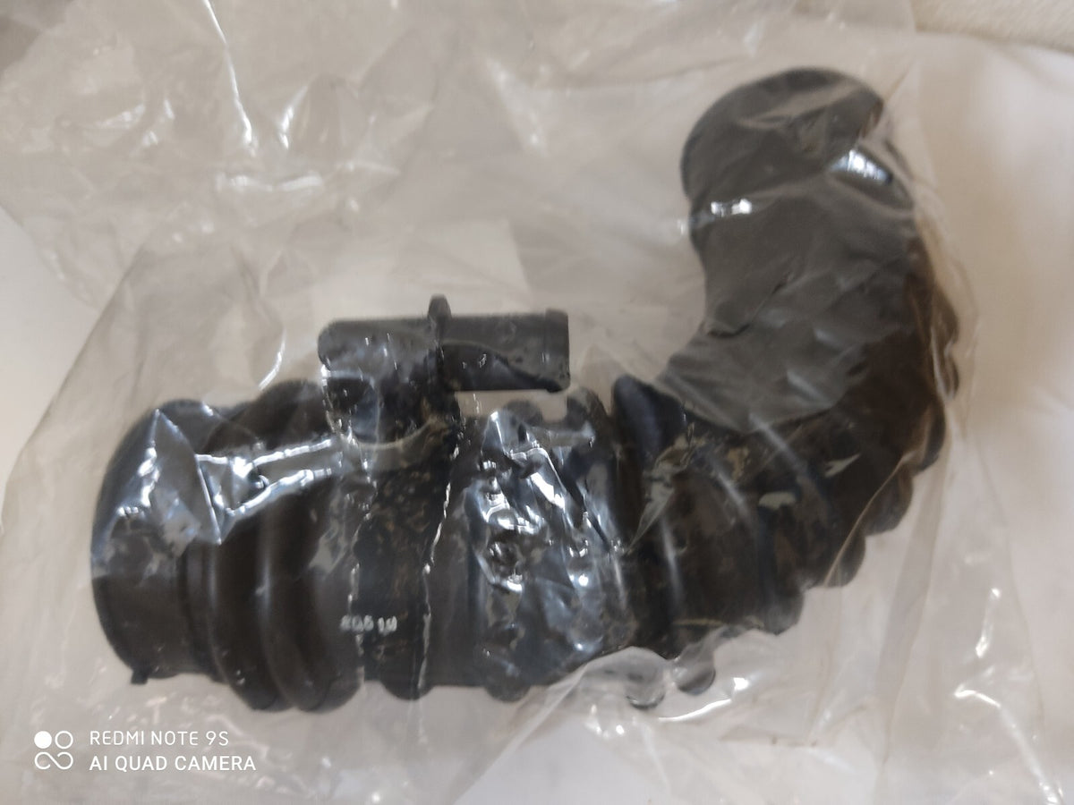 16578-VC12A Genuine Nissan PATROL Y61 GU Hose Air Duct