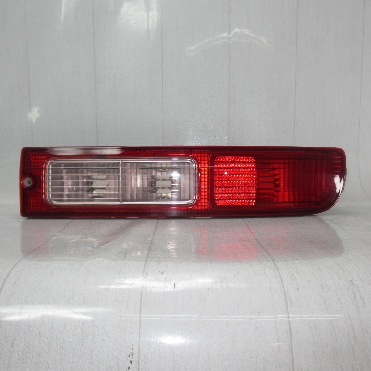 Daihatsu Hijet Cargo 2004-2017 S330V S331V S320V S321V Right Tail Lights Lamps