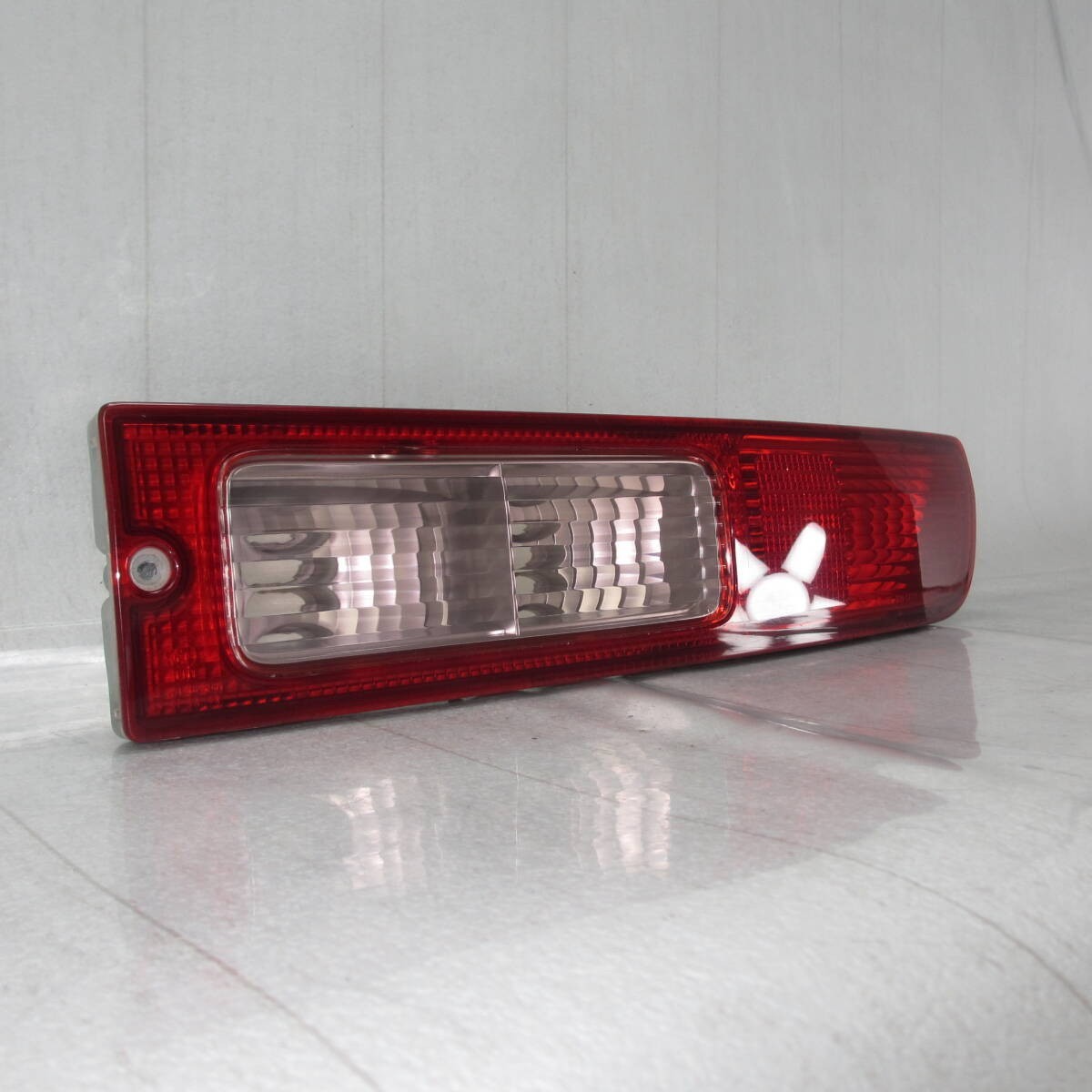 Daihatsu Hijet Cargo 2004-2017 S330V S331V S320V S321V Right Tail Lights Lamps