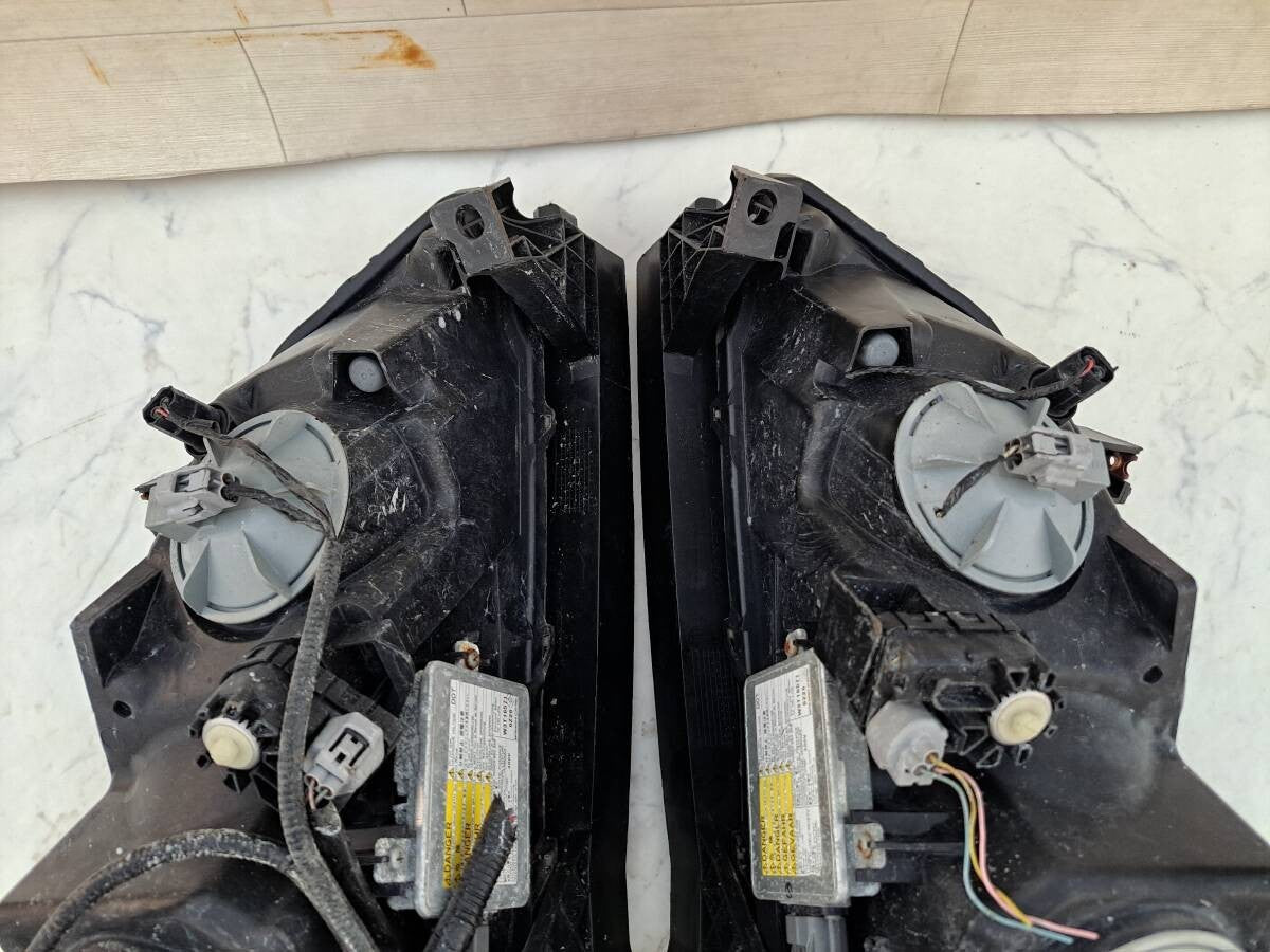 Honda Stream RN6 RN7 RN8 RN9 Early Model Headlight Xenon HID KOITO 100-22652 OEM