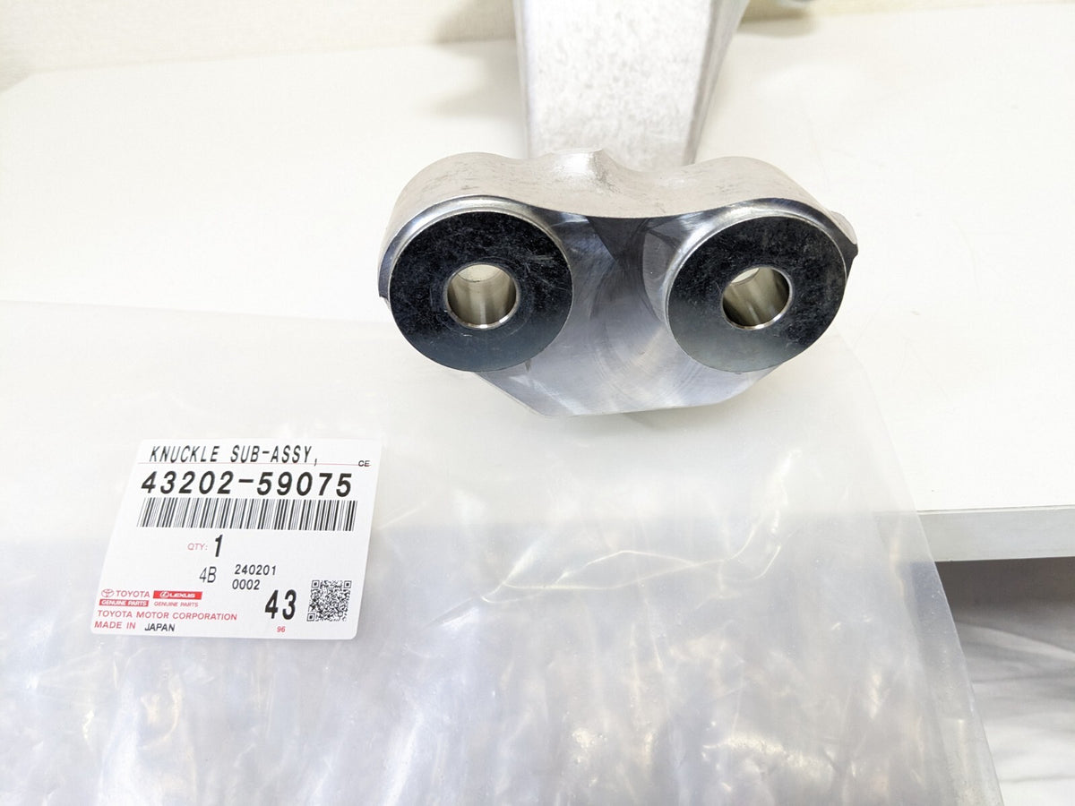 Genuine Lexus LS460 LS600h Spindle Knuckle Steering LH & RH Set OEM