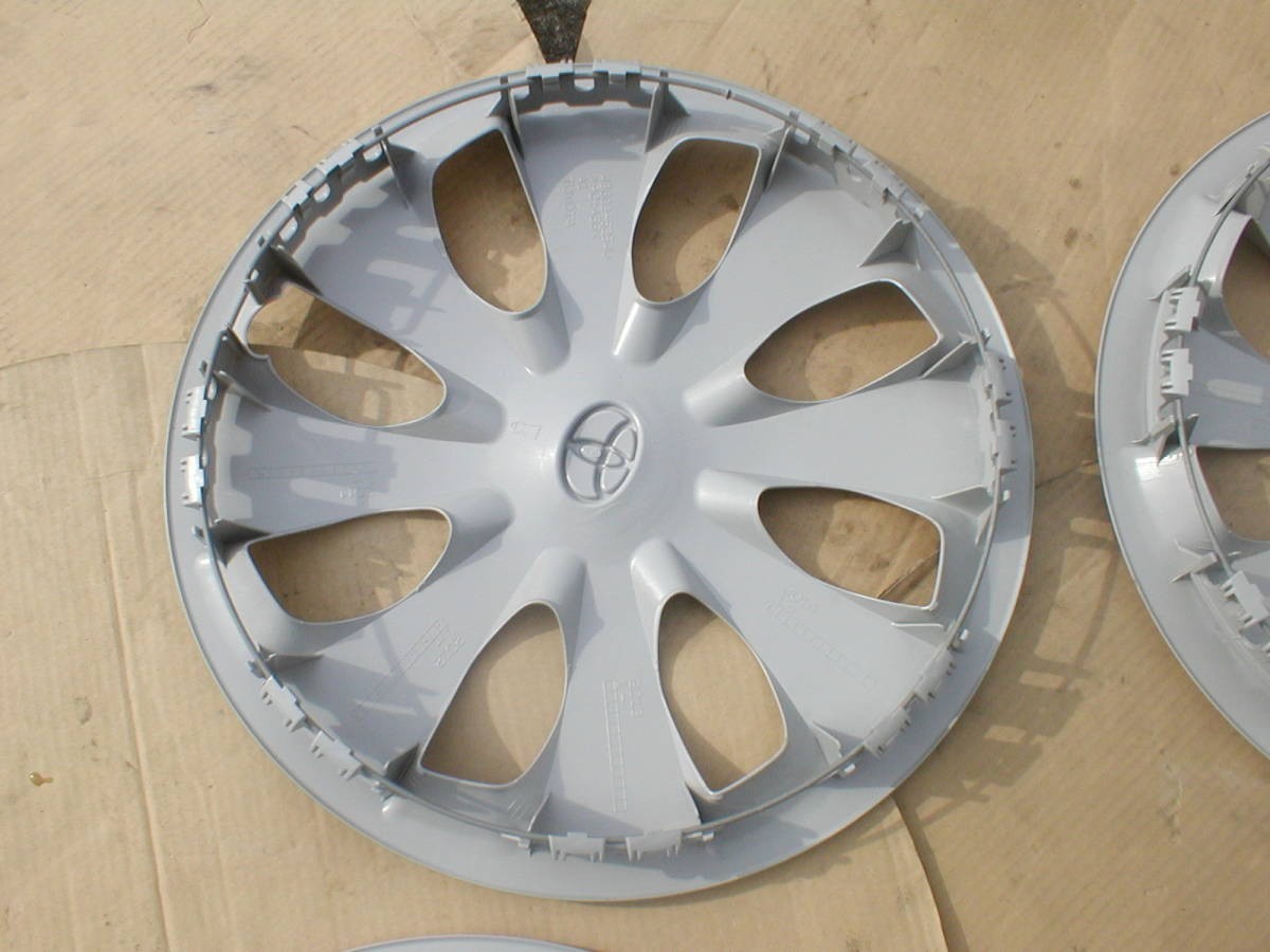 TOYOTA Genuine WHEEL COVER 4 PIECES 15" 42602-52540 JDM Prius C Used JDM